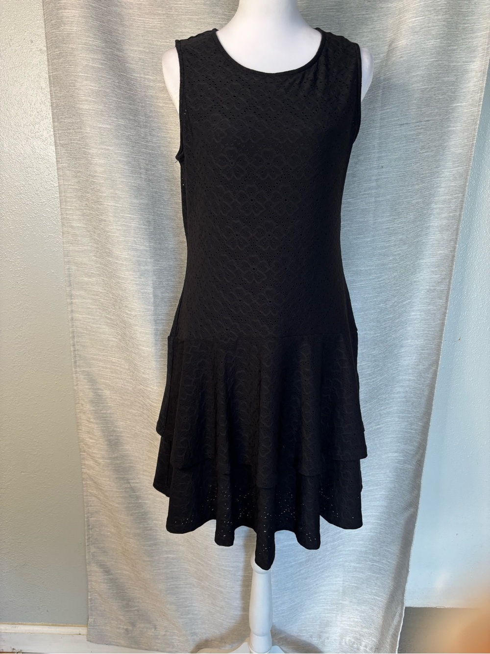 Michael Kors Black Sleeveless Tiered Eyelet Midi Dress
